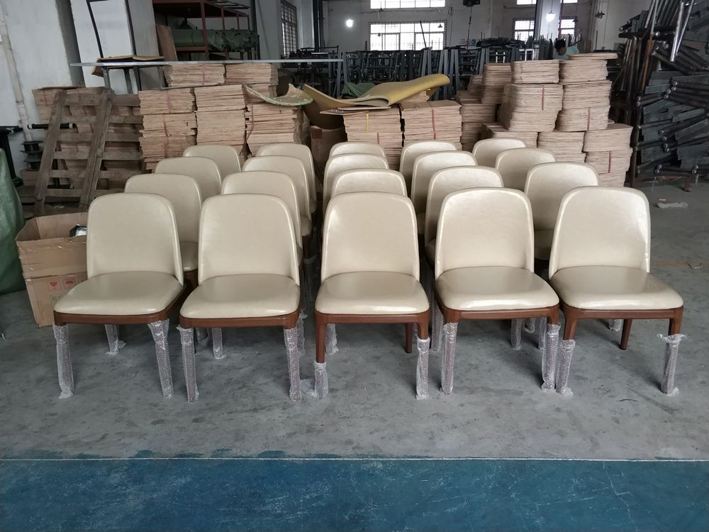 Creative Furniture Metal Nordic Style Dining Chair with Lether Upholstered