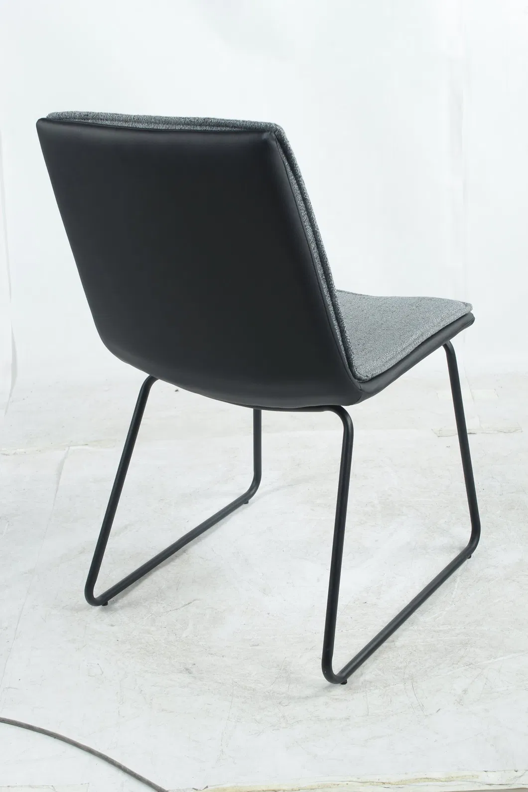 Free Sample Luxury Design Furniture PU Leather Fabric Velvet Dining Chair