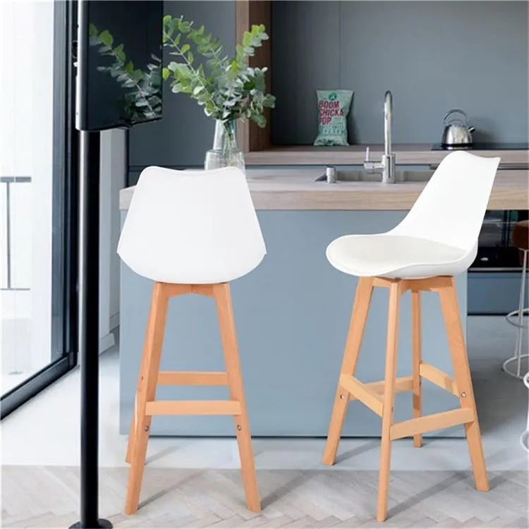 Modern Design Minimalist Restaurant Chair Nordic Plastic Bar Stool Solid Wood High Bar Chair Ins Dining Chair